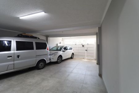 Casa à venda com 250m², 3 quartos e 3 vagas Casa à venda com 250m², 3 quartos e 3 vagasGaragem