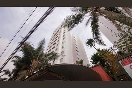 Apartamento para alugar com 44m², 2 quartos e 1 vaga Apartamento para alugar com 44m², 2 quartos e 1 vagaFachada e Placa