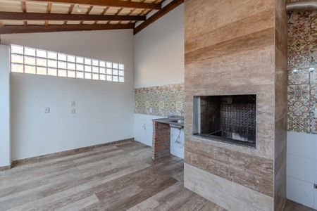 Casa para alugar com 90m², 2 quartos e 1 vagaÁrea comum - Churrasqueira