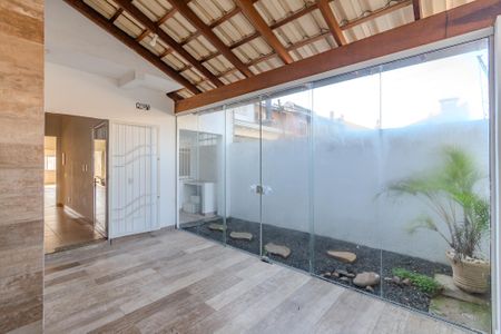 Casa para alugar com 90m², 2 quartos e 1 vagaÁrea comum - Churrasqueira