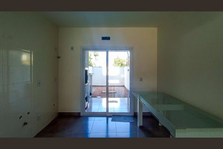 Casa de condomínio à venda com 88m², 2 quartos e 1 vagaCozinha 