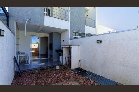 Casa de condomínio à venda com 88m², 2 quartos e 1 vagaQuintal 