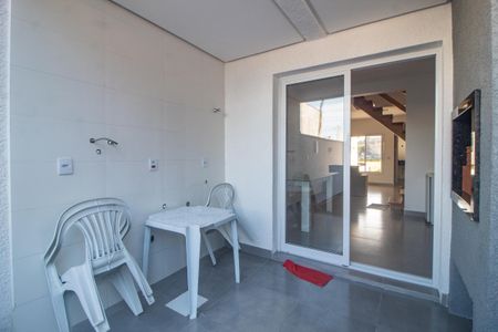 Casa à venda com 88m², 2 quartos e 1 vagaQuintal
