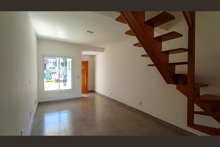 Sala  de casa de condomínio para alugar com 2 quartos, 88m² em Hípica, Porto Alegre