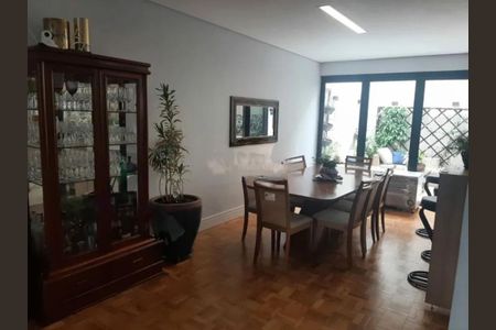 Casa à venda com 186m², 3 quartos e 1 vaga
