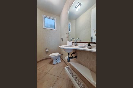 Casa à venda com 334m², 4 quartos e 3 vagasLavabo