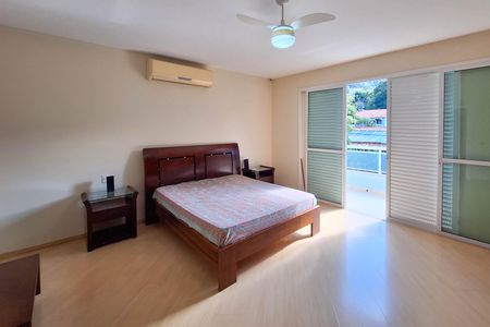 Casa à venda com 334m², 4 quartos e 3 vagasSuíte 3