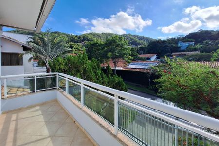 Casa à venda com 334m², 4 quartos e 3 vagasSuíte 3