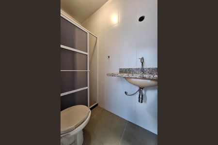 Casa à venda com 334m², 4 quartos e 3 vagasBanheiro de Serviço