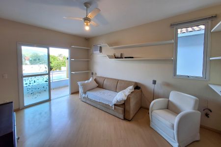 Casa à venda com 334m², 4 quartos e 3 vagasSuíte 2