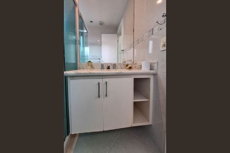 Casa à venda com 334m², 4 quartos e 3 vagasBanheiro da Suíte 1