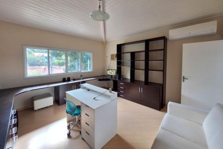 Casa à venda com 334m², 4 quartos e 3 vagasQuarto 1