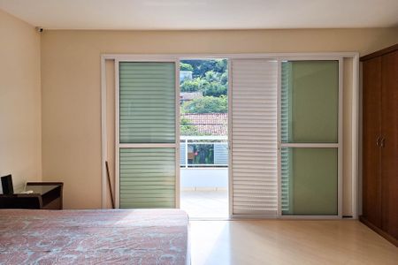 Casa à venda com 334m², 4 quartos e 3 vagasSuíte 3