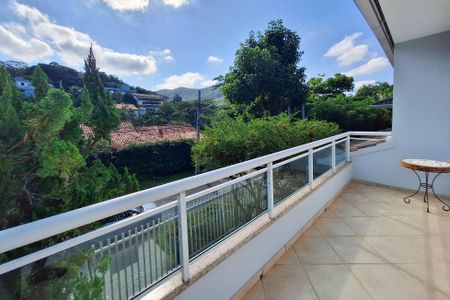 Casa à venda com 334m², 4 quartos e 3 vagasSuíte 3