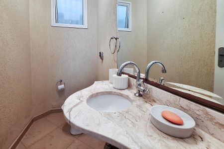 Casa à venda com 334m², 4 quartos e 3 vagasLavabo