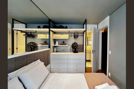 Apartamento à venda com 32m², 1 quarto e sem vaga Apartamento à venda com 32m², 1 quarto e sem vagaSuíte