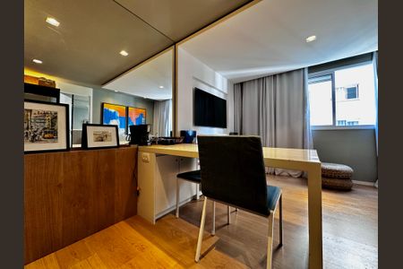 Apartamento à venda com 32m², 1 quarto e sem vaga Apartamento à venda com 32m², 1 quarto e sem vagaSala