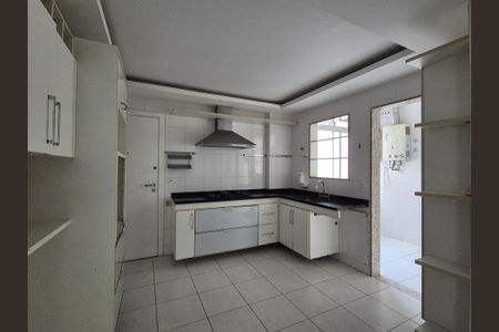 Apartamento para alugar com 178m², 3 quartos e 3 vagasCozinha