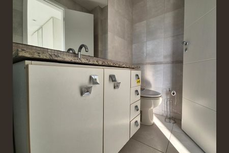 Apartamento para alugar com 178m², 3 quartos e 3 vagasBanheiro da Suíte 2