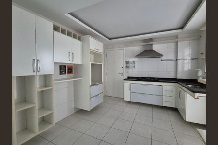 Apartamento para alugar com 178m², 3 quartos e 3 vagasCozinha
