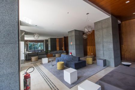 Apartamento à venda com 70m², 2 quartos e 2 vagasHall social