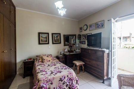 Casa de condomínio à venda com 390m², 4 quartos e 2 vagasSuíte 1