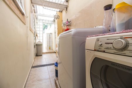 Casa de condomínio à venda com 390m², 4 quartos e 2 vagasÁrea de Serviço