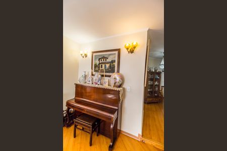 Casa de condomínio à venda com 390m², 4 quartos e 2 vagasSala