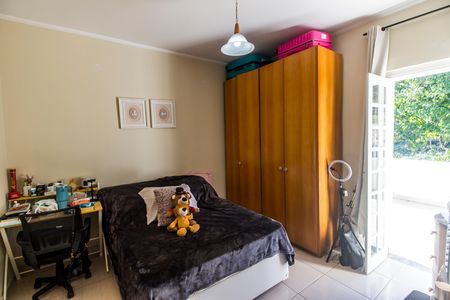 Casa de condomínio à venda com 390m², 4 quartos e 2 vagasSuíte 3