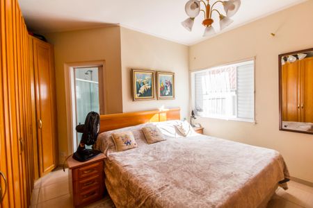 Casa de condomínio à venda com 390m², 4 quartos e 2 vagasSuíte 2