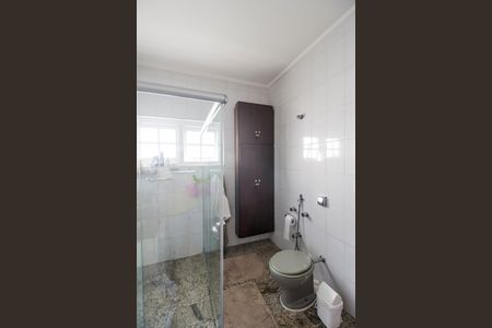 Casa de condomínio à venda com 390m², 4 quartos e 2 vagasBanheiro da Suíte 1