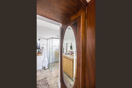 Casa de condomínio à venda com 390m², 4 quartos e 2 vagasBanheiro da Suíte 1