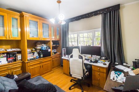 Casa de condomínio à venda com 390m², 4 quartos e 2 vagasEscritório