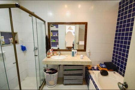 Apartamento à venda com 130m², 3 quartos e 1 vagaBanheiro da Suíte