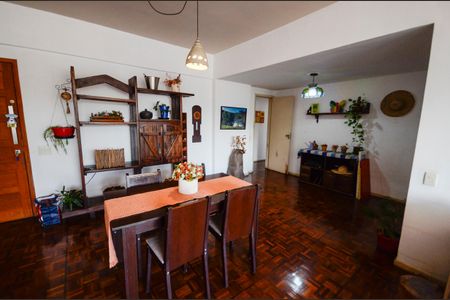 Apartamento à venda com 130m², 3 quartos e 1 vagaSala