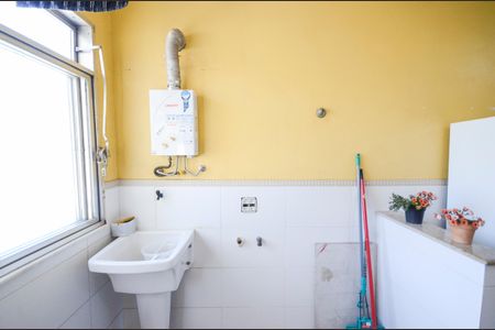 Apartamento à venda com 130m², 3 quartos e 1 vagaÁrea de Serviço