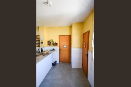 Apartamento à venda com 130m², 3 quartos e 1 vagaÁrea de Serviço