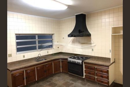 Casa à venda com 3 quartos, 290m² em Vila Olímpia, São Paulo