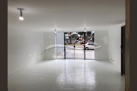 Casa à venda com 3 quartos, 290m² em Vila Olímpia, São Paulo