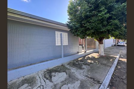 Casa à venda com 79m², 3 quartos e 4 vagasFachada