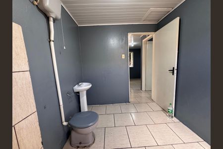 Casa à venda com 79m², 3 quartos e 4 vagasBanheiro