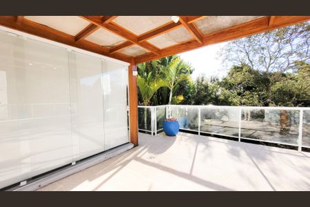 Casa de condomínio para alugar com 377m², 3 quartos e 2 vagasPiscina