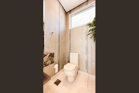 Casa de condomínio para alugar com 377m², 3 quartos e 2 vagasLavabo