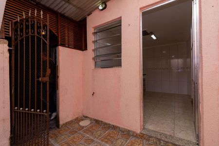 Casa para alugar com 40m², 1 quarto e sem vaga Casa para alugar com 40m², 1 quarto e sem vagaQuintal