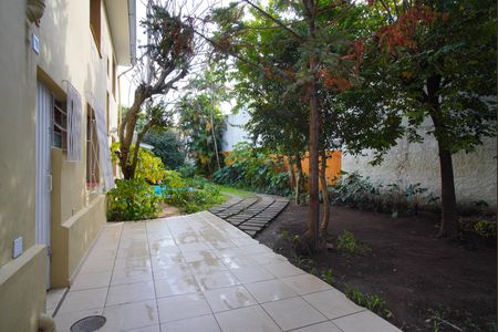 Casa à venda com 252m², 4 quartos e 2 vagasQuintal