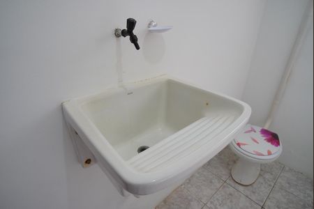 Casa à venda com 252m², 4 quartos e 2 vagasBanheiro Social