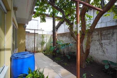 Casa à venda com 252m², 4 quartos e 2 vagasQuintal Fundos