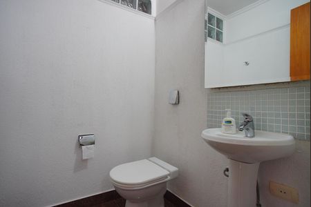 Casa à venda com 252m², 4 quartos e 2 vagasLavabo