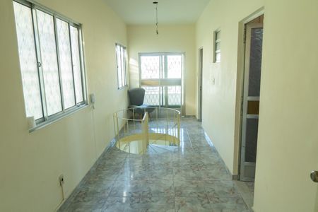 Casa à venda com 380m², 3 quartos e 3 vagasEscada