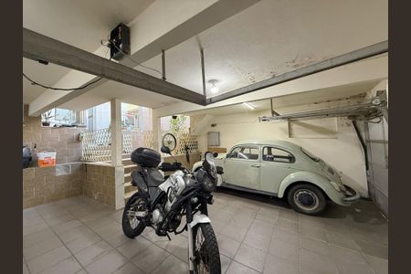 Casa à venda com 380m², 3 quartos e 3 vagasGaragem